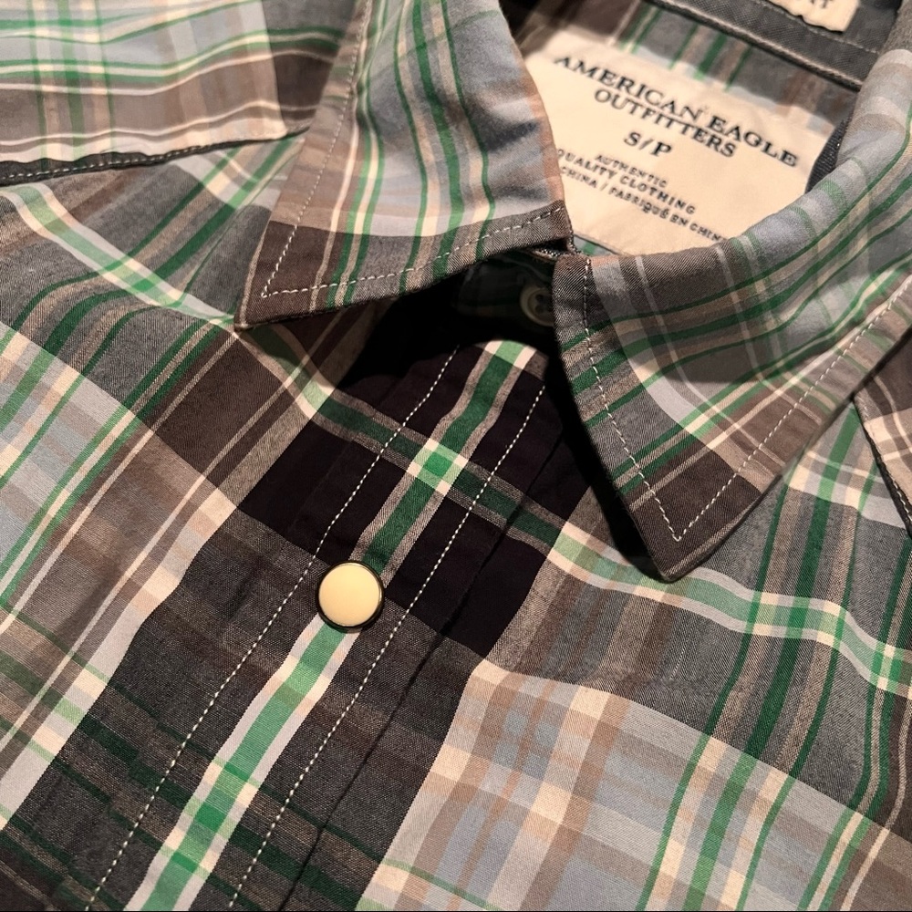 SOLD Lot of 2 American Eagle Outfitters Vintage Slim Plaid Button Down Shirts - Picture 12 of 16
